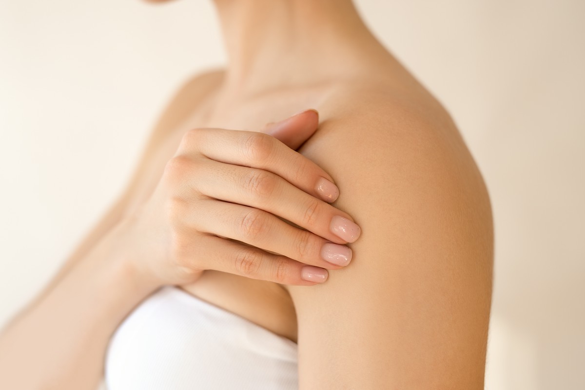 ramię kobiety